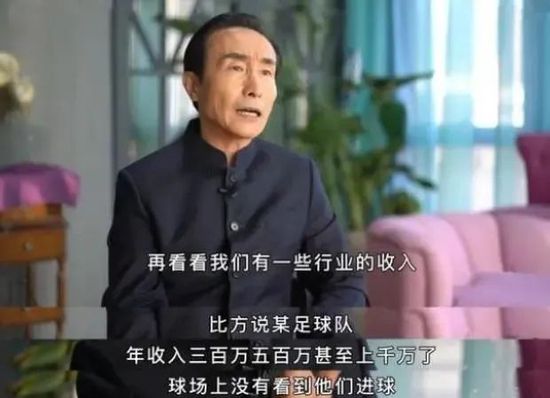 免费边摸边吃奶边叫床视频gif