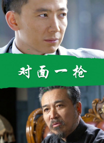 被两个男人按住吃奶好爽